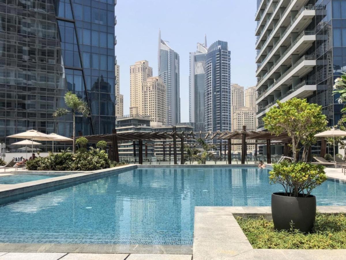 Neat 2br At Silverine Tower Marina By Deluxe Holiday Homes Apartment